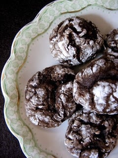Chocolate Crinkle Cookies CrunchyCreamySweet.com
