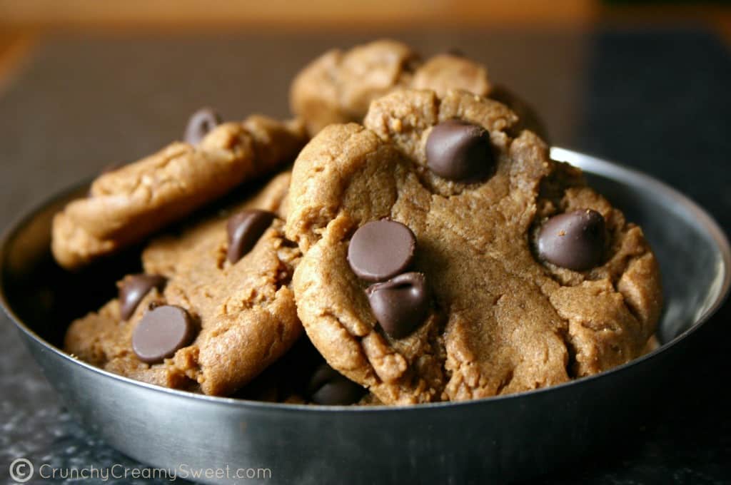 Thick and Chewy Chocolate Chip Peanut Butter Cookies CrunchyCreamySweet.com