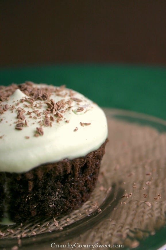 Fudgy Brownie Cupcakes CrunchyCreamySweet.com