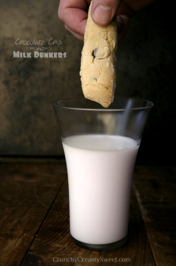 Chocolate Chip Milk Dunkers - fun cookie sticks that are super easy to make! The kiddos will love them! 