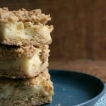 Sour Cream Crumb Bars | CrunchyCreamySweet.com