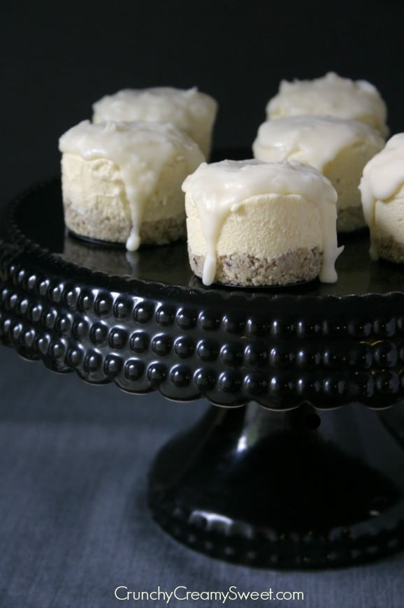 Coconut Cream Mini Frozen Desserts | CrunchyCreamySweet.com