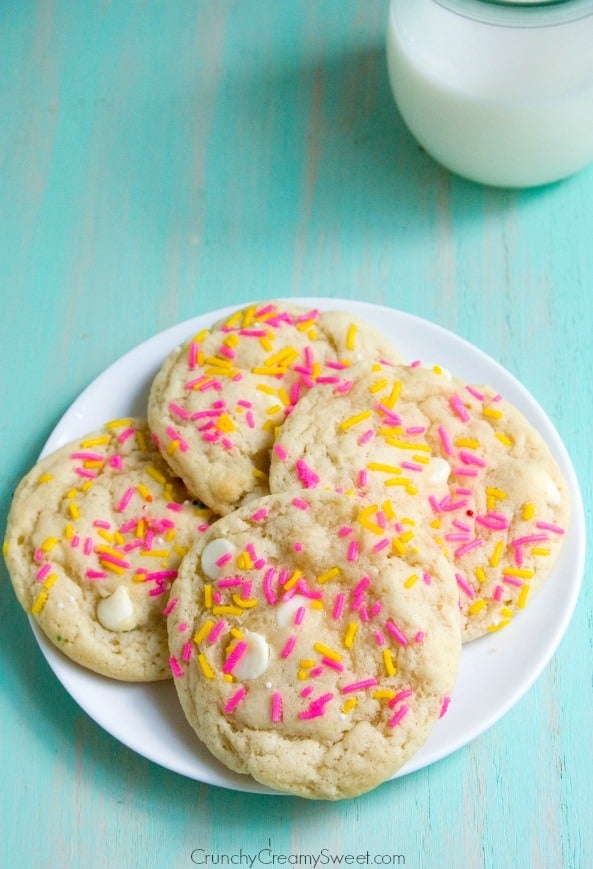 Funfetti Birthday Cake Sugar Cookies - easy and fun treat full of sprinkles and white chocolate chips. Great treat for birthday parties!