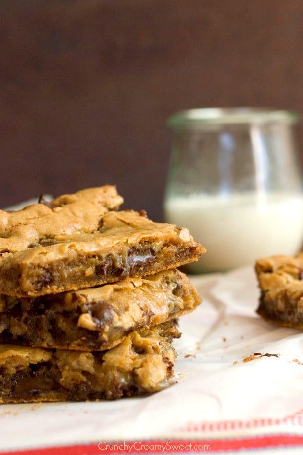 Dulce de Leche Brown Butter Cookie Bars from crunchycreamysweet.com