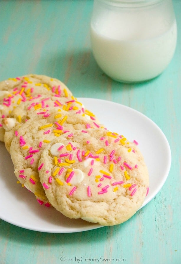 Funfetti Birthday Cake Sugar Cookies - easy and fun treat full of sprinkles and white chocolate chips. Great treat for birthday parties!