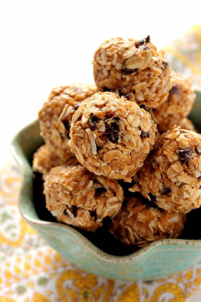 Peanut Butter Energy Bites – quick and easy bites packed with flavor and so good for you! Great snack for busy days!