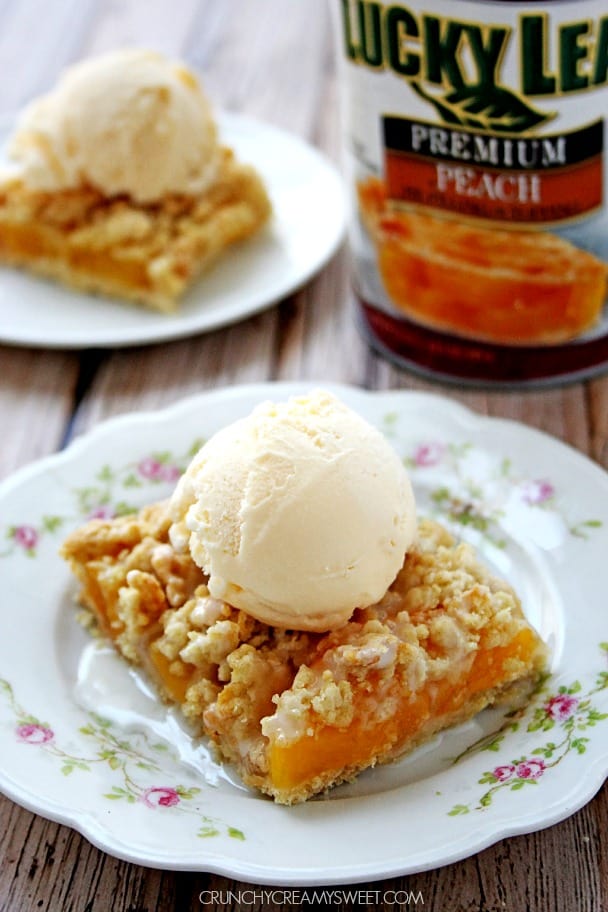 Peach Crumb Bars a la Mode crunchycreamysweet.com