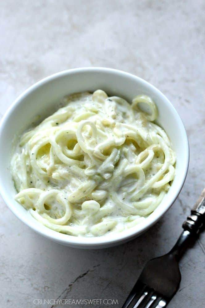 Spiralized Cucumber Ranch Salad - refreshing side dish with cucumber and creamy ranch dressing. Quick and delicious! ranch cucumber salad