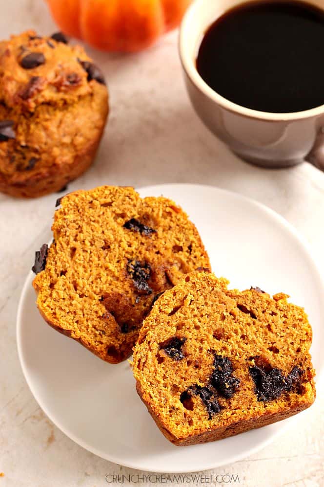 bakery style pumpkin muffins