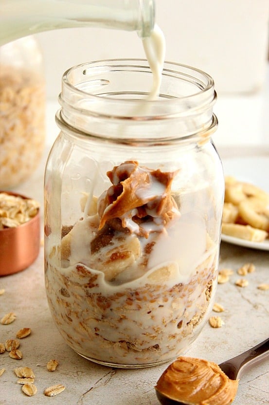 peanut butter banana overnight oats