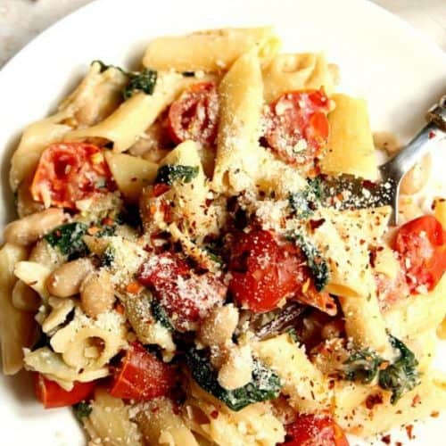 skillet pasta A 500x500 20 Minute Skillet Pasta with Tomatoes, Spinach and Beans