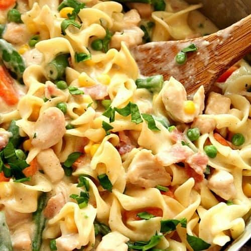 Chicken Pot Pasta in a skillet.