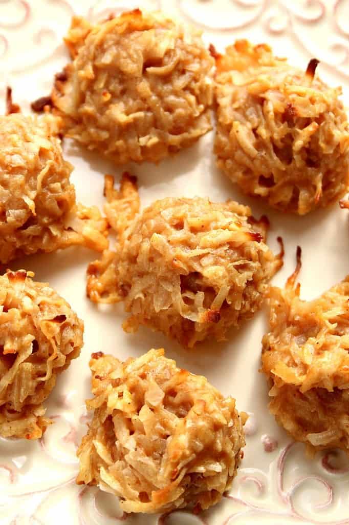 Pumpkin Spice Coconut Macaroon Cookies Recipe - coconut macaroons with real pumpkin and spices! Perfect sweet treat for the holidays!