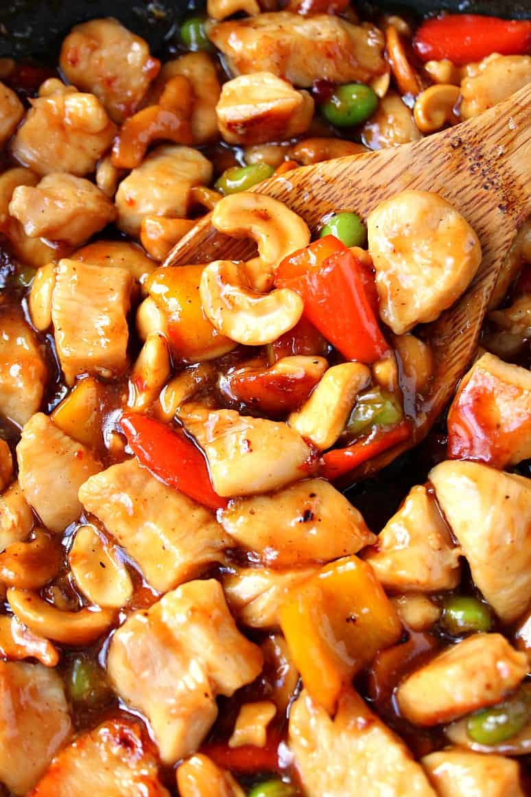 Quick and Easy Cashew Chicken Recipe -better than takeout Asian chicken with cashew and vegetables! Quick, easy and flavorful! 