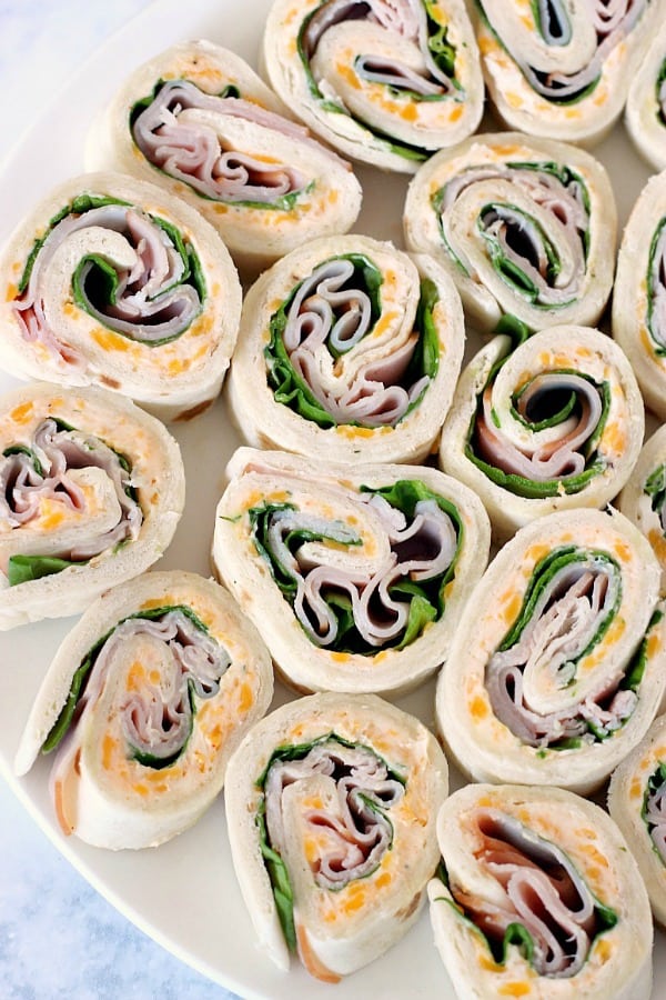 Wrap outlet and roll