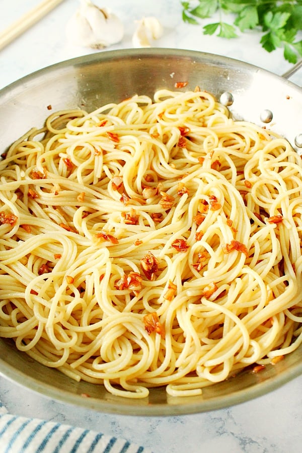 garlic noodles B 10 Minute Garlic Noodles