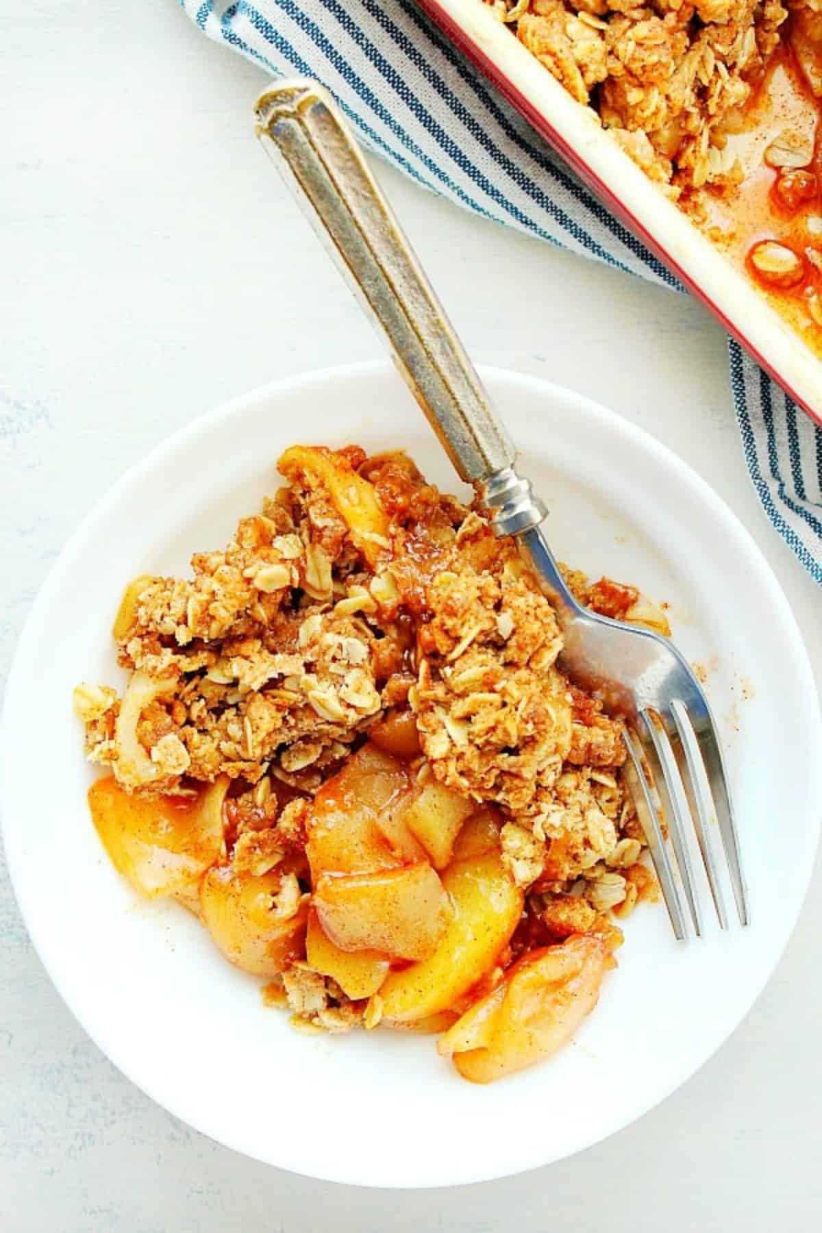 Apple crisp in a bowl.