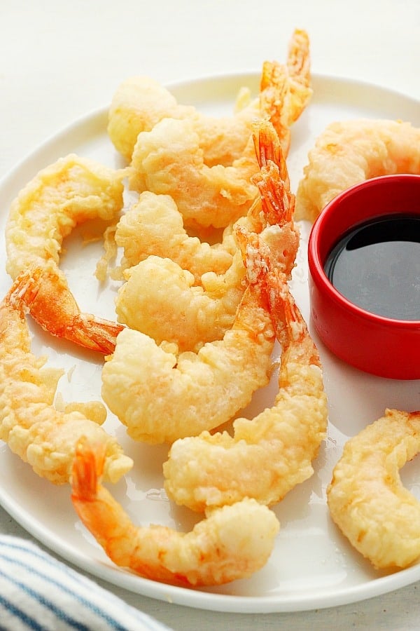 Fried shrimp with soy sauce.