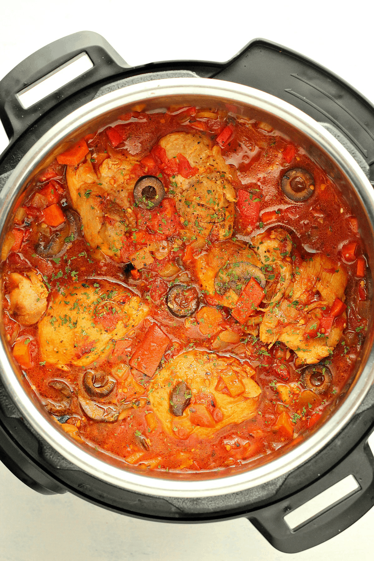 https://www.crunchycreamysweet.com/wp-content/uploads/2020/04/IP-chicken-cacciatore-2a-new.png